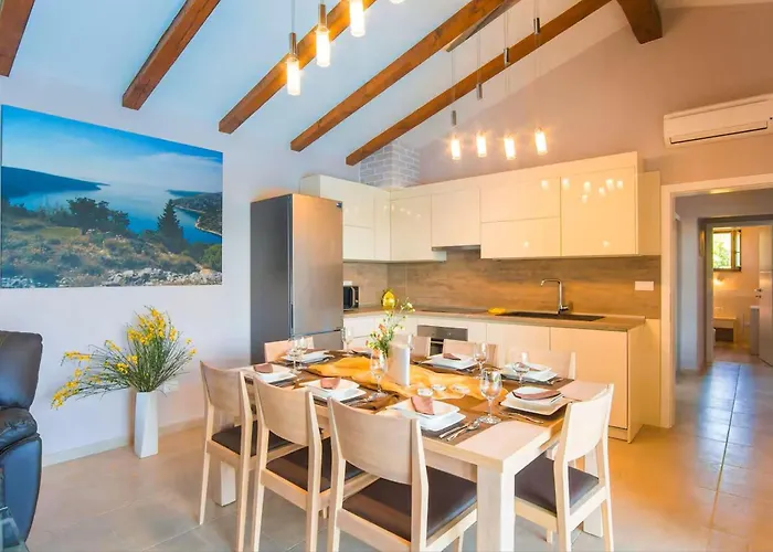 Rina Villa Barban